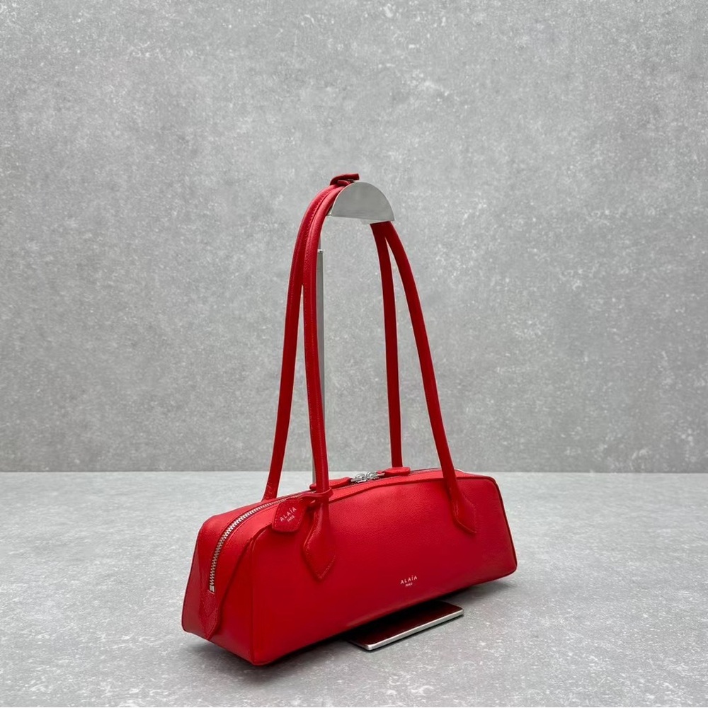 Alaia Red Leather Shoulder Bag